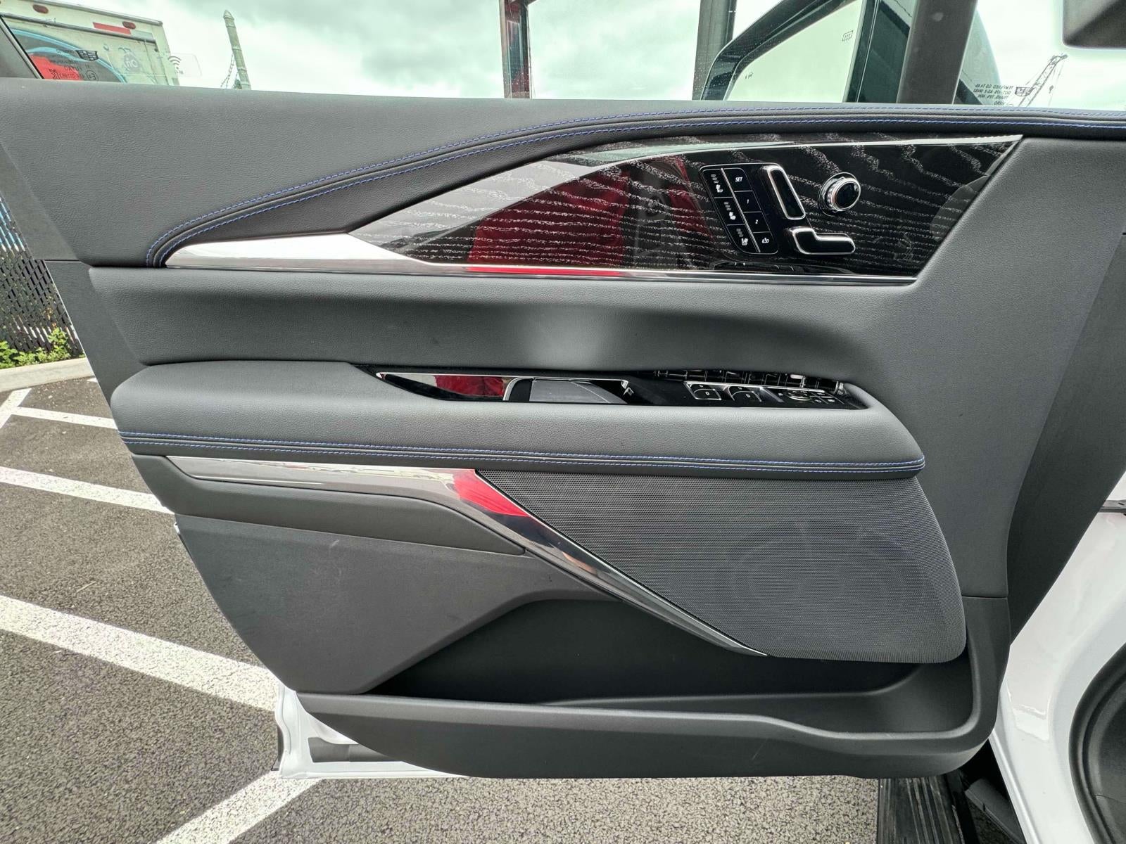 2025 Cadillac ESCALADE IQ Luxury 1 AWD