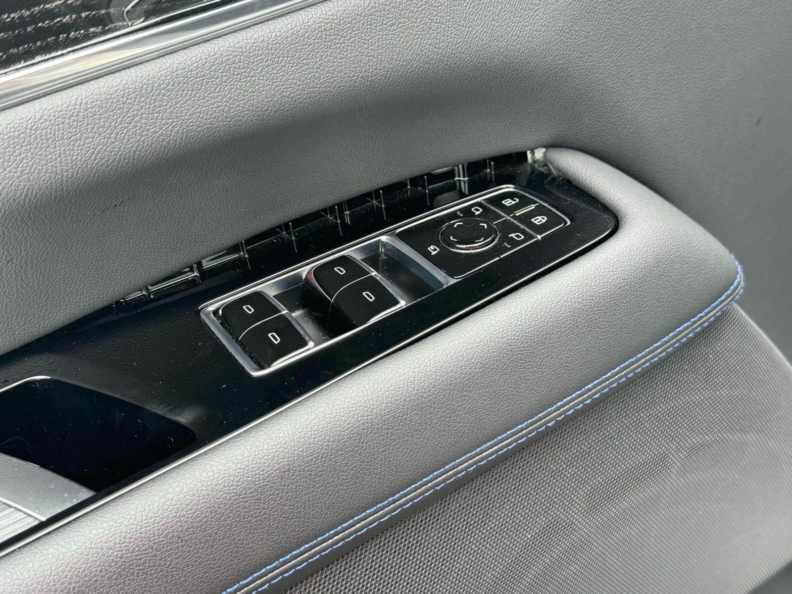 2025 Cadillac ESCALADE IQ Luxury 1 AWD