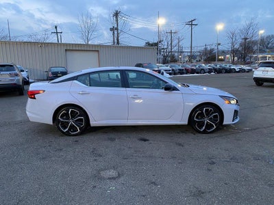 2024 Nissan Altima SR FWD