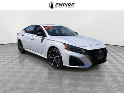 2023 Nissan Altima SR FWD