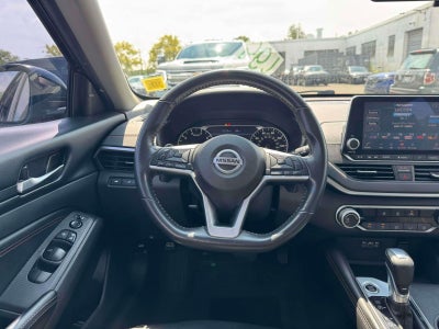 2022 Nissan Altima SR FWD