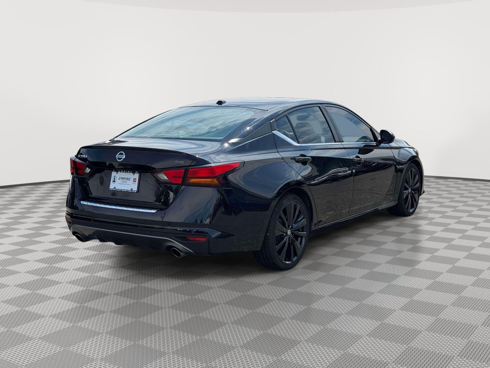 2022 Nissan Altima SR FWD