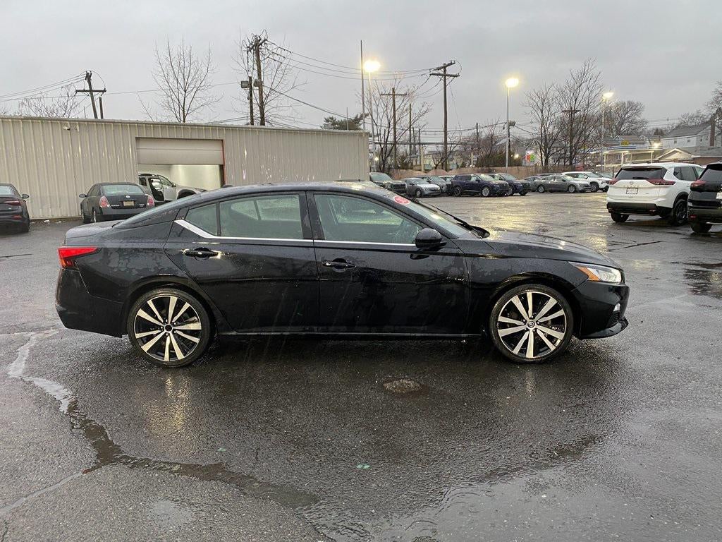 2021 Nissan Altima SR FWD