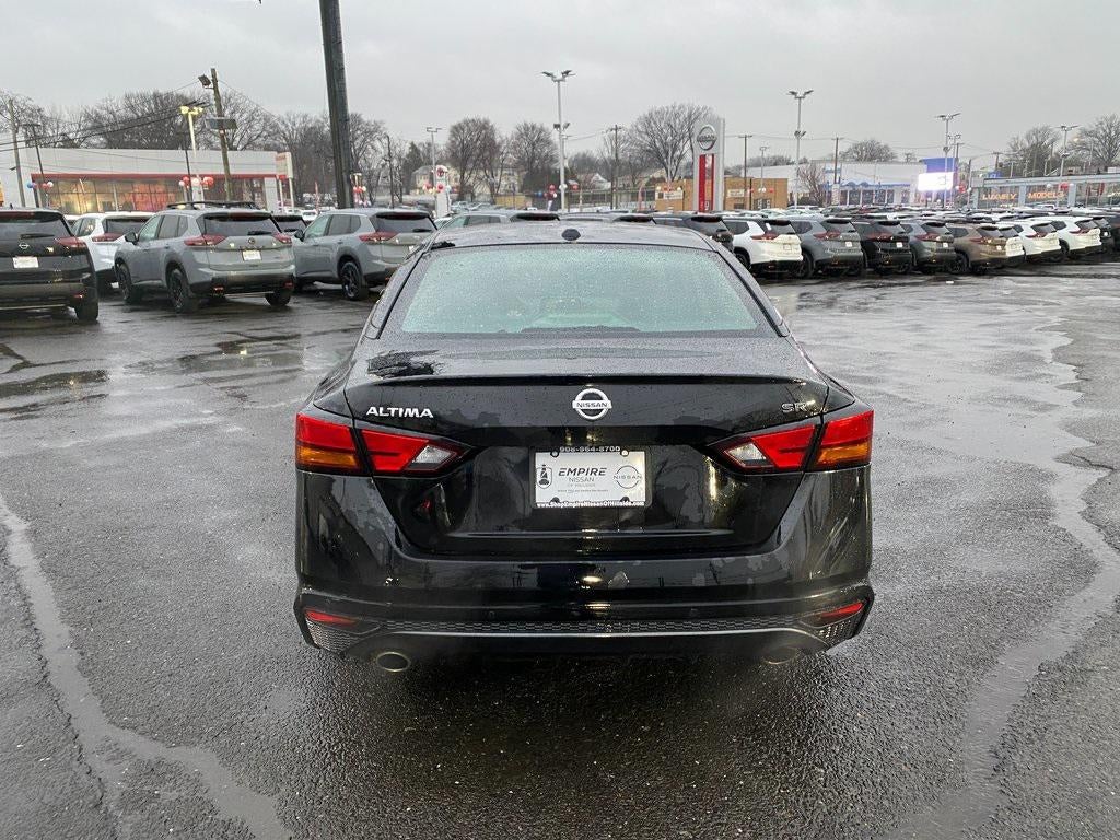 2021 Nissan Altima SR FWD