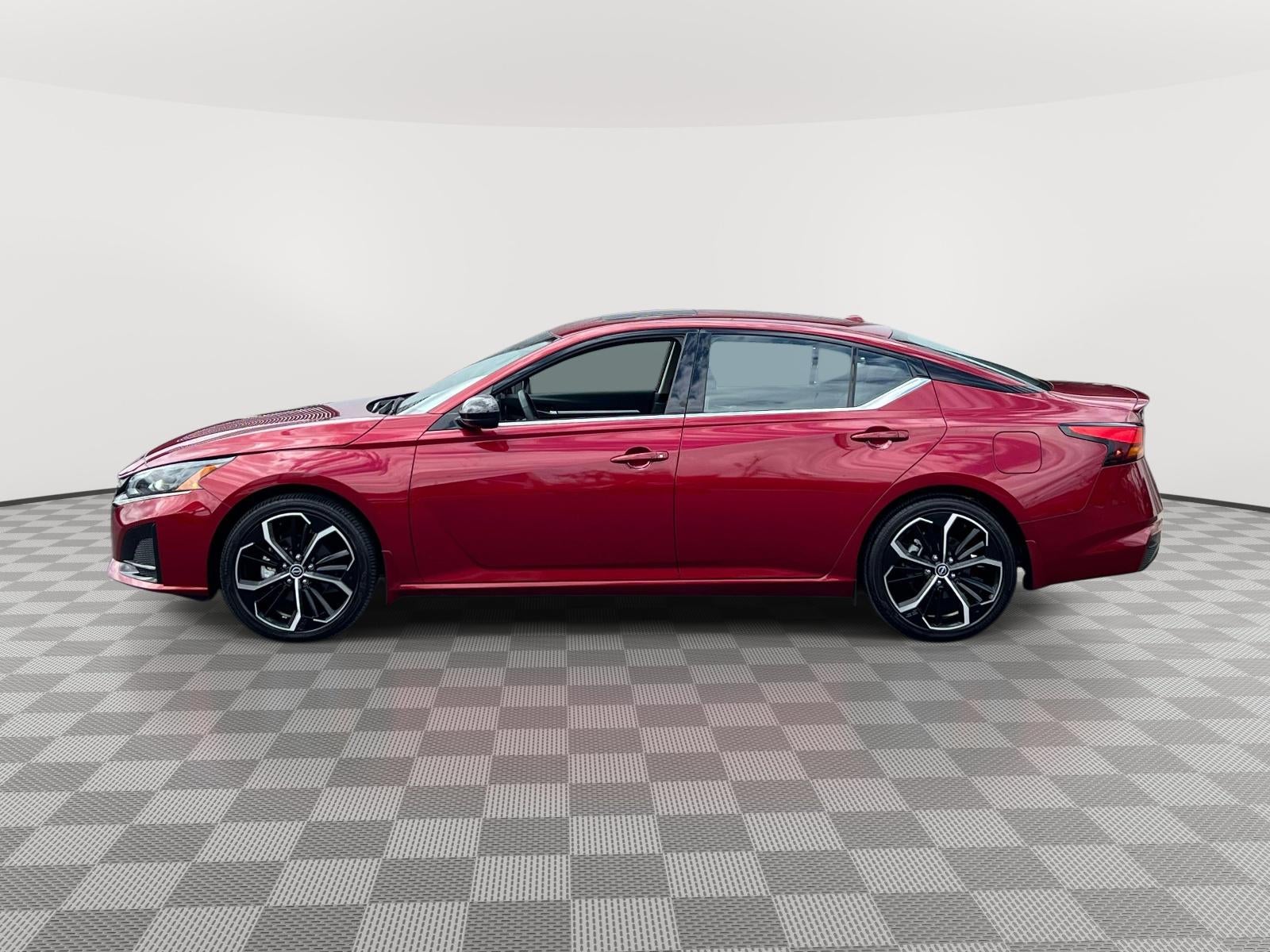 2023 Nissan Altima SR FWD