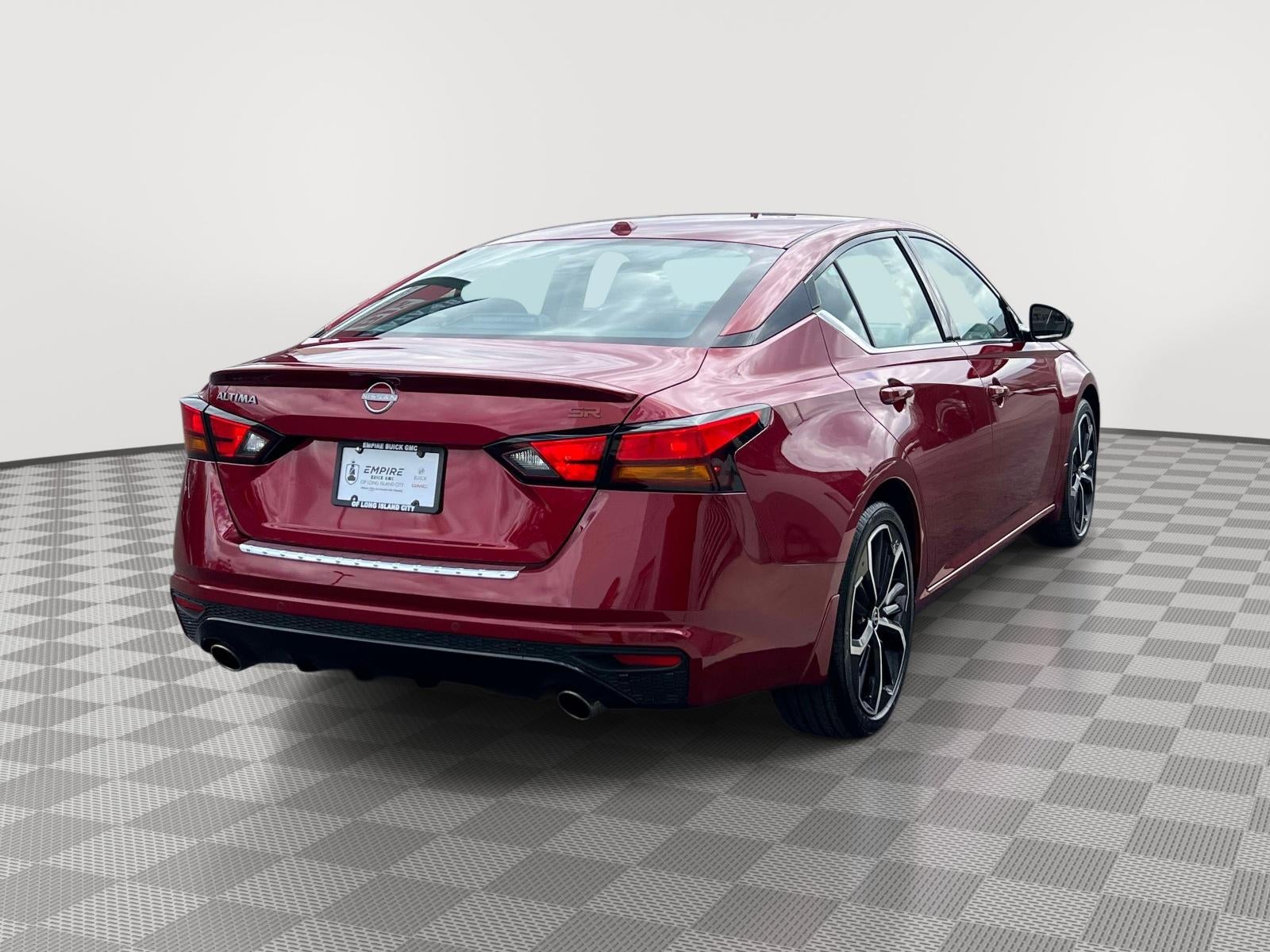 2023 Nissan Altima SR FWD