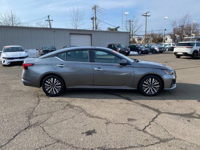 2023 Nissan Altima SV FWD