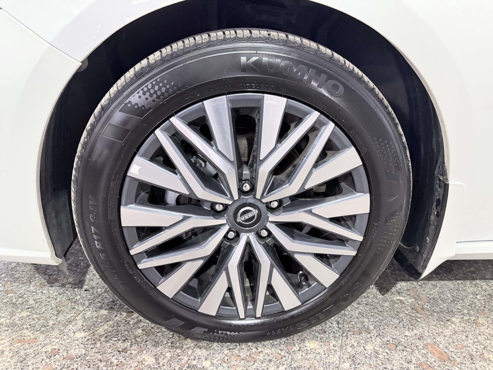 2025 Nissan Altima SV FWD