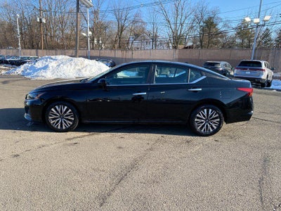 2023 Nissan Altima SV FWD