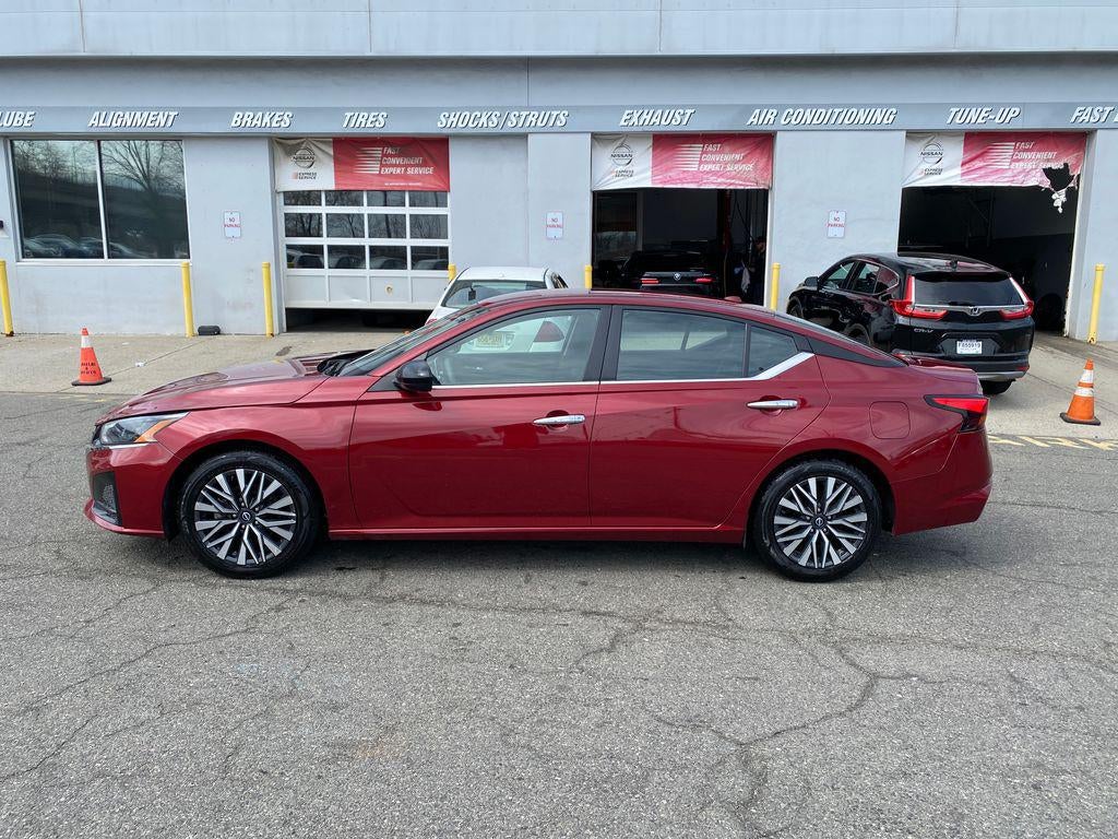 2024 Nissan Altima SV FWD