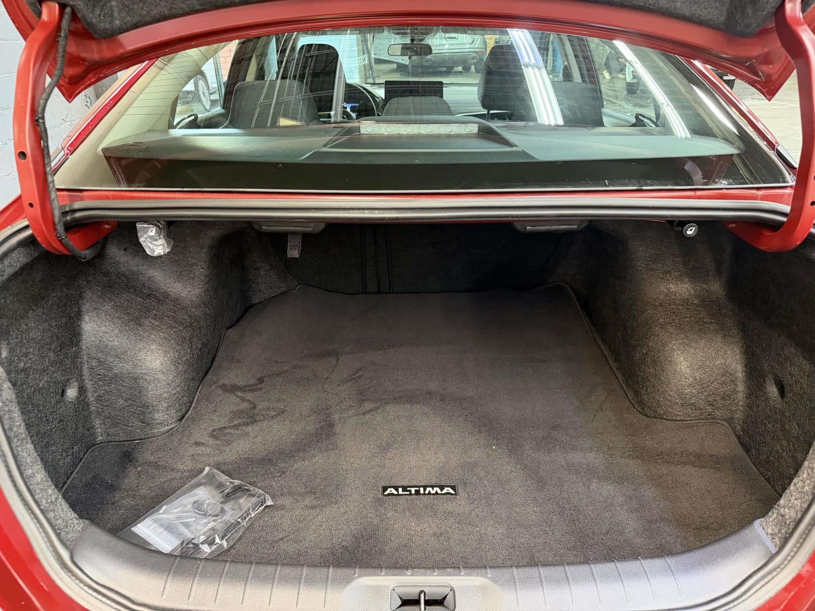 2025 Nissan Altima SV FWD
