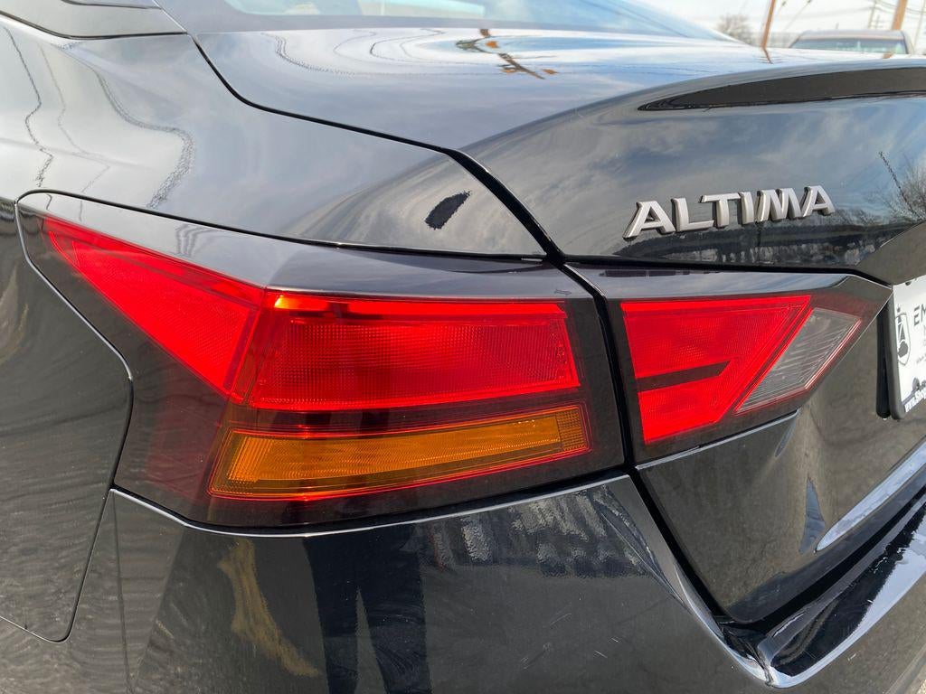 2023 Nissan Altima SV FWD