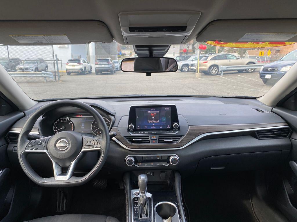 2023 Nissan Altima SV FWD