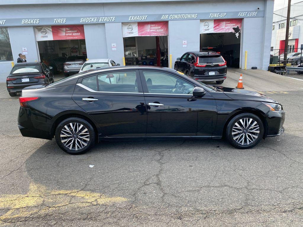 2023 Nissan Altima SV FWD