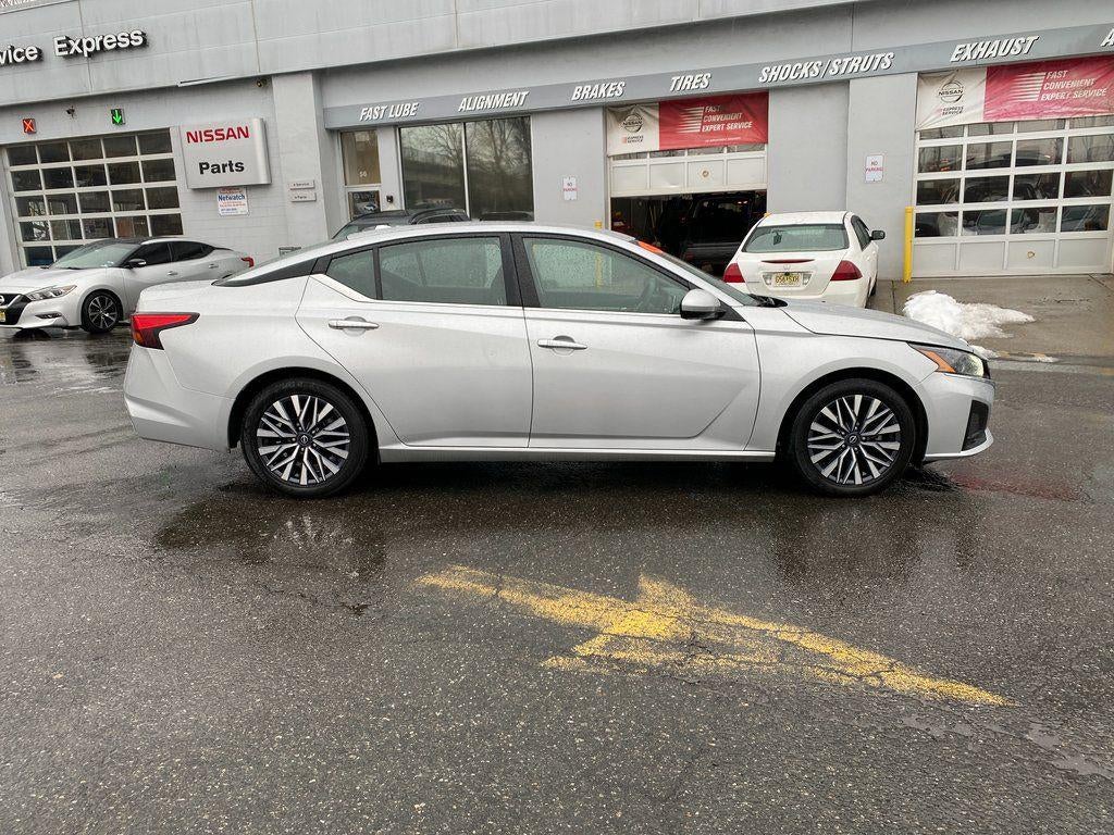 2023 Nissan Altima SV FWD