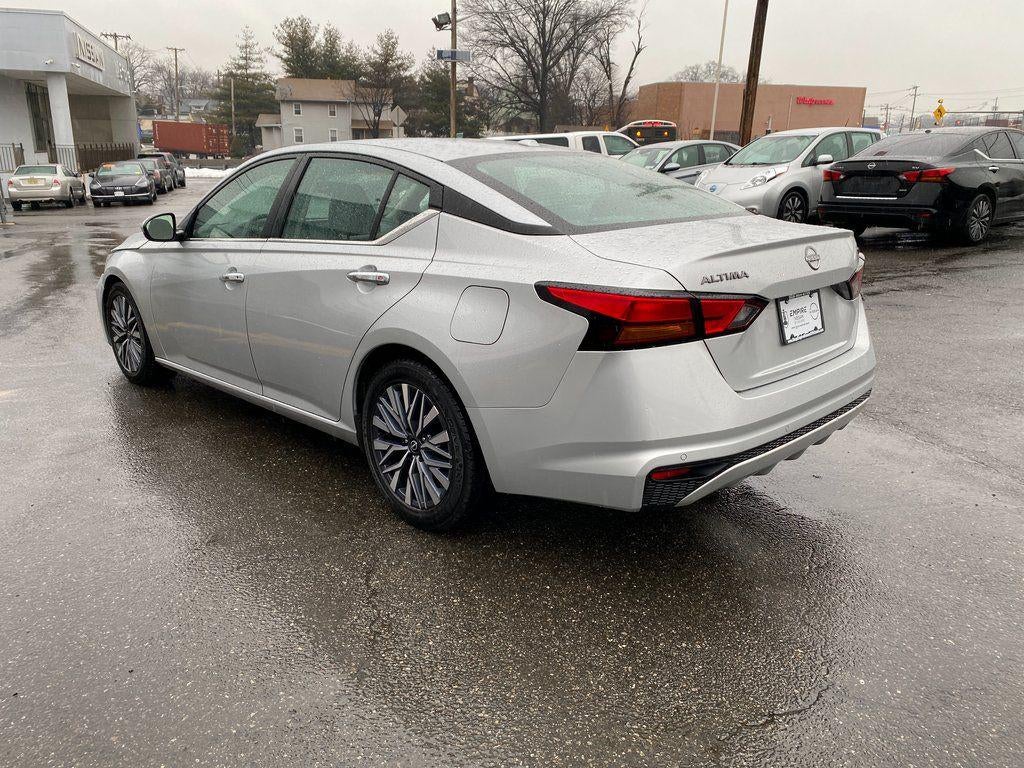2023 Nissan Altima SV FWD
