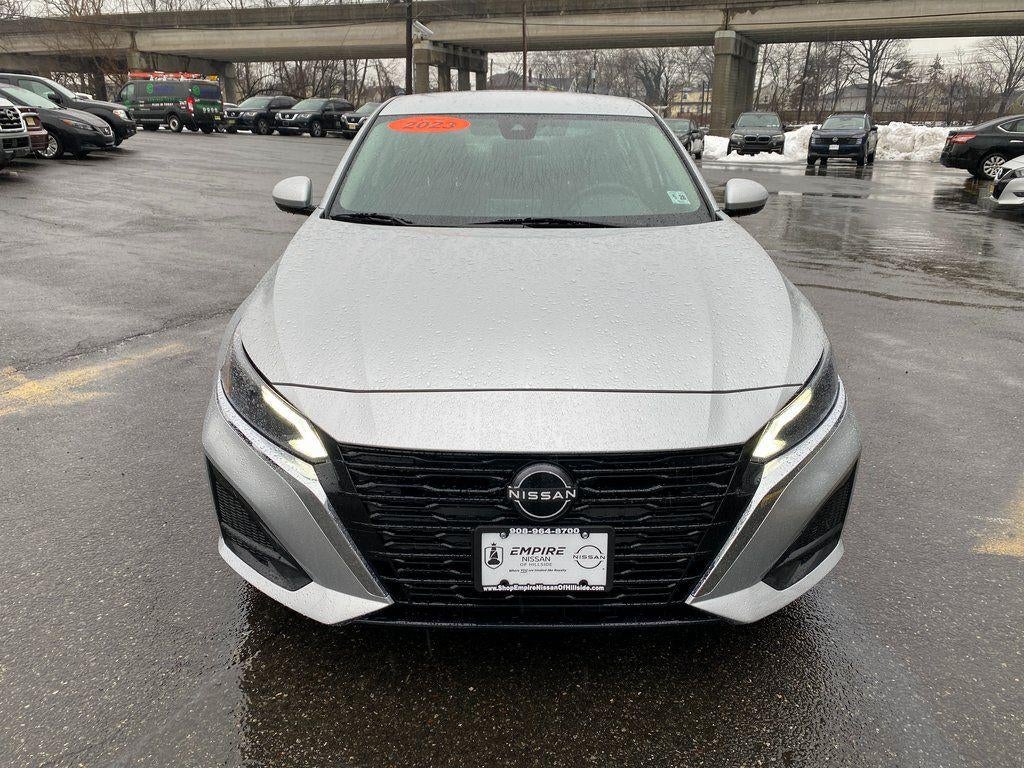 2023 Nissan Altima SV FWD