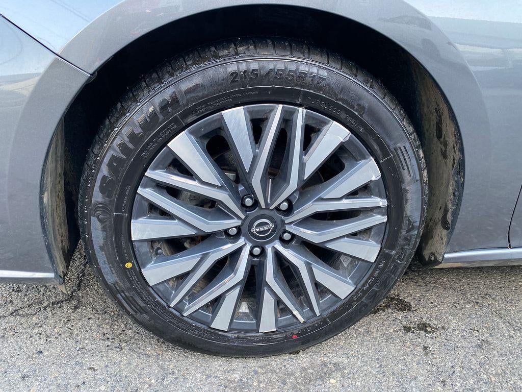 2024 Nissan Altima SV FWD