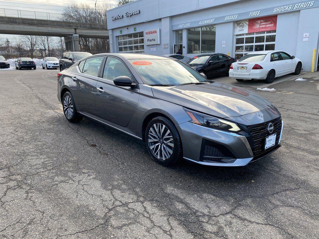 2024 Nissan Altima SV FWD