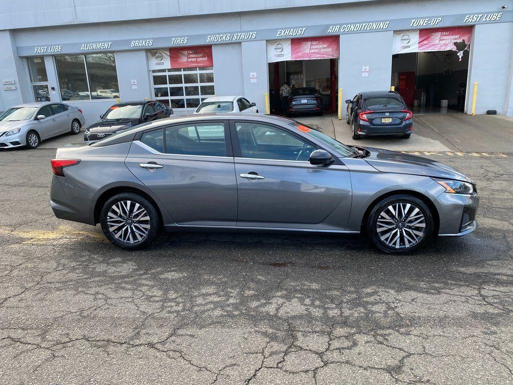 2024 Nissan Altima SV FWD