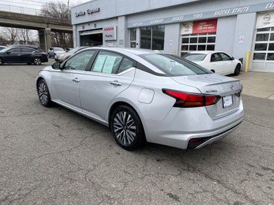 2024 Nissan Altima SV FWD