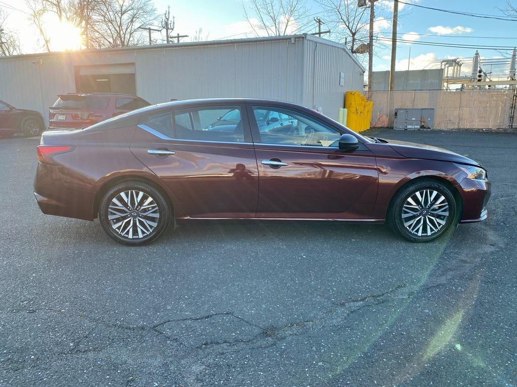 2024 Nissan Altima SV FWD