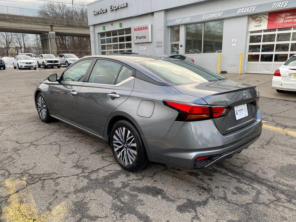 2023 Nissan Altima SV FWD