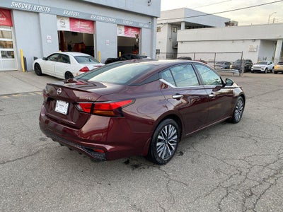 2024 Nissan Altima SV FWD