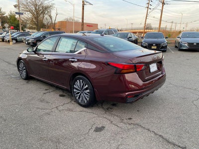 2024 Nissan Altima SV FWD