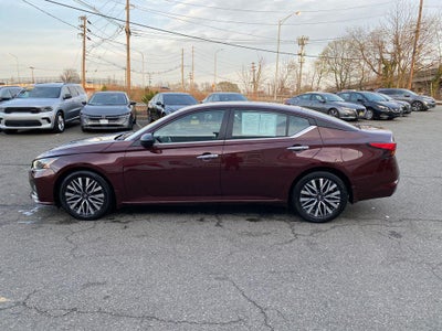 2024 Nissan Altima SV FWD