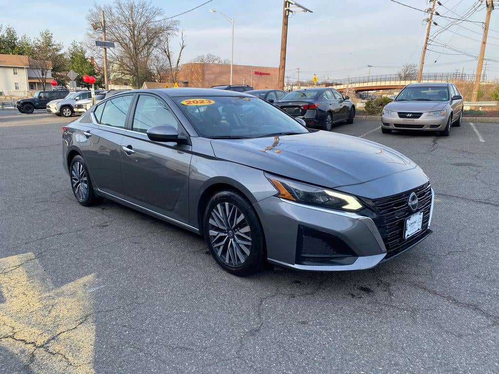 2023 Nissan Altima SV FWD