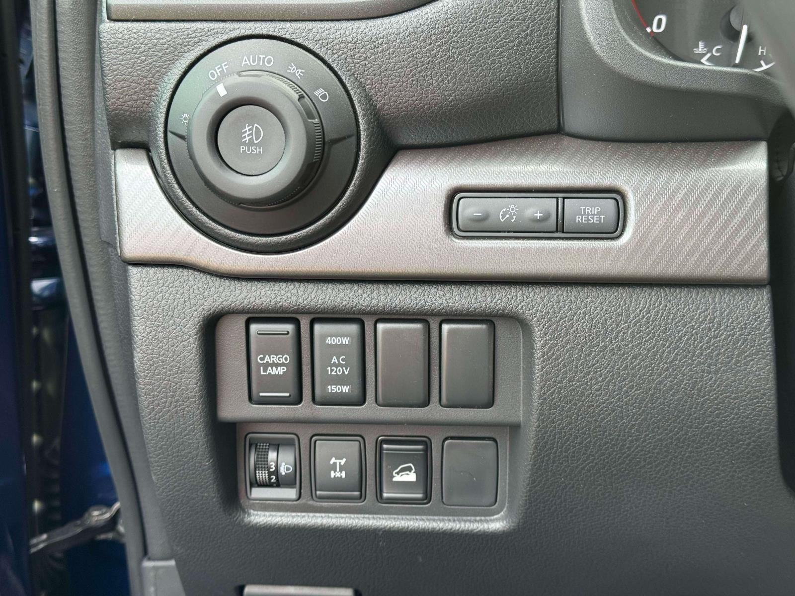 2024 Nissan TITAN Crew Cab PRO-4X 4x4