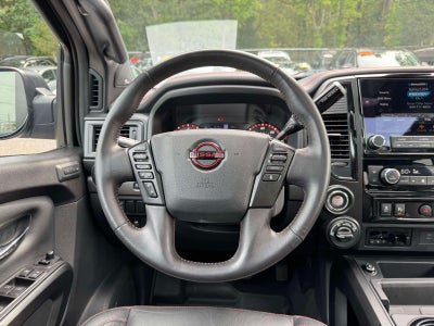 2024 Nissan TITAN Crew Cab PRO-4X 4x4