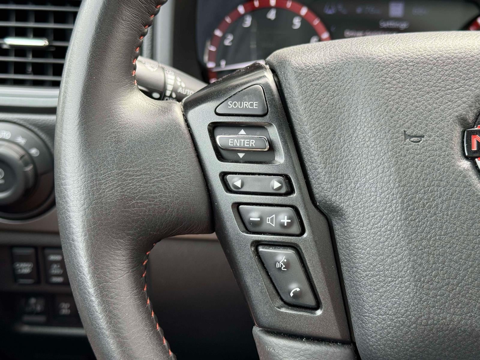 2024 Nissan TITAN Crew Cab PRO-4X 4x4