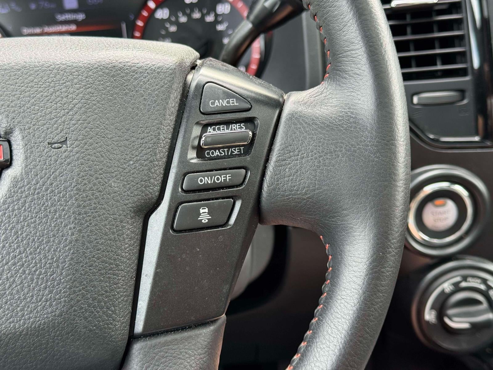 2024 Nissan TITAN Crew Cab PRO-4X 4x4