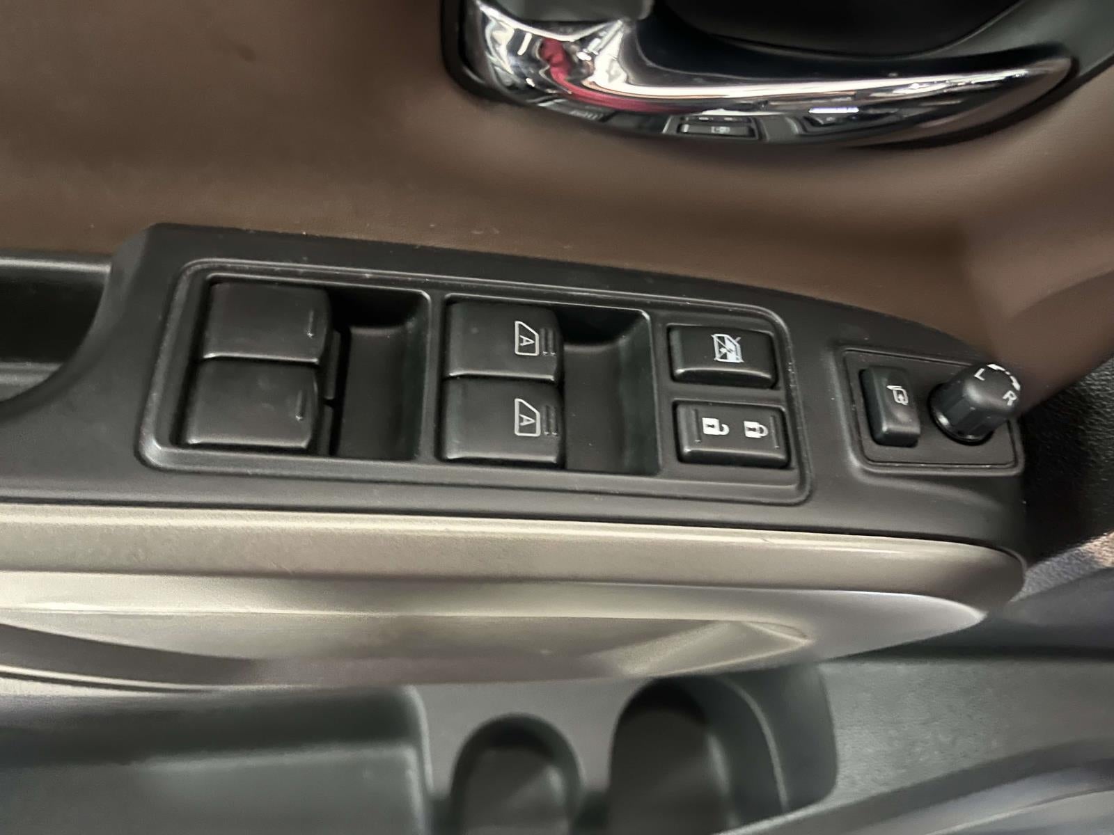 2023 Nissan TITAN Crew Cab Platinum Reserve 4x4