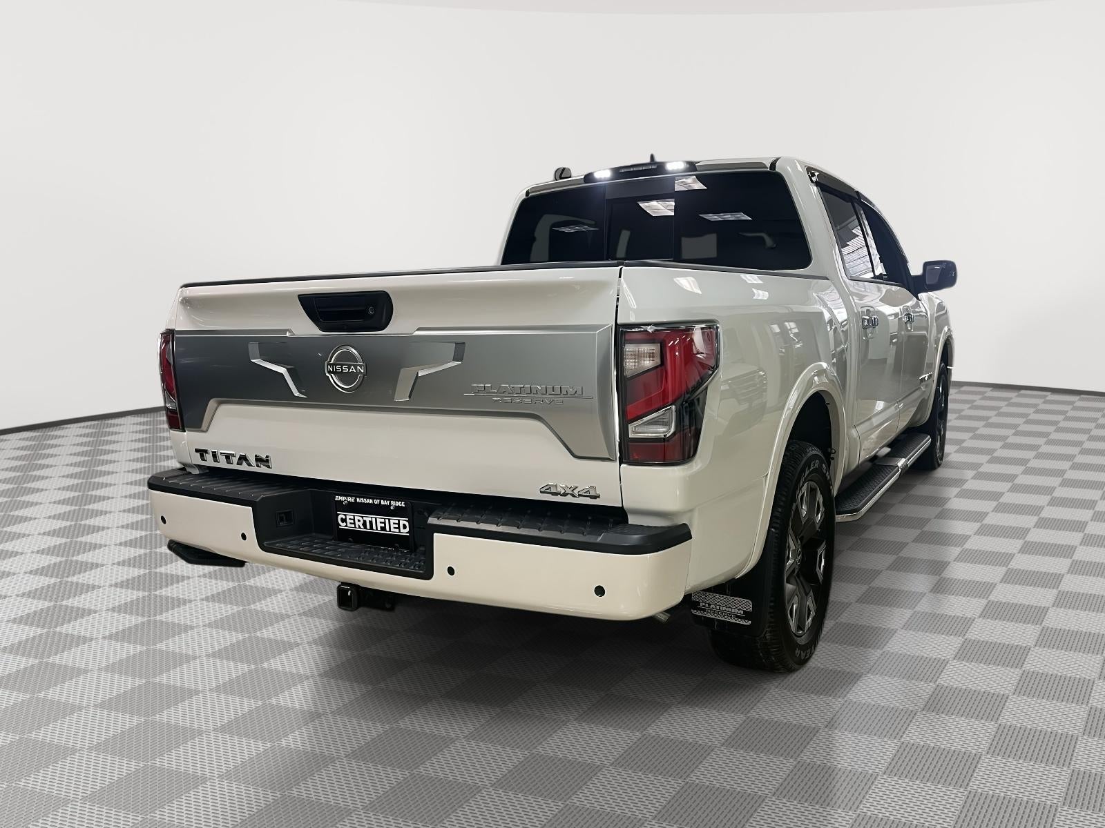 2023 Nissan TITAN Crew Cab Platinum Reserve 4x4