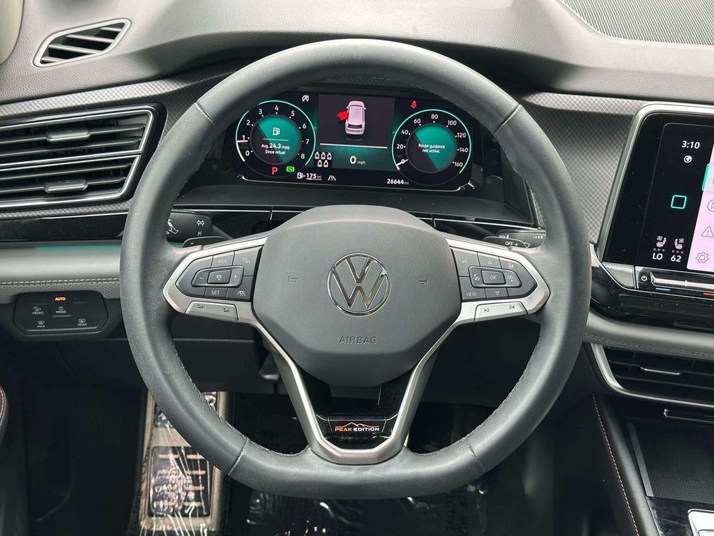2024 Volkswagen Atlas 2.0T Peak Edition SE w/Technology