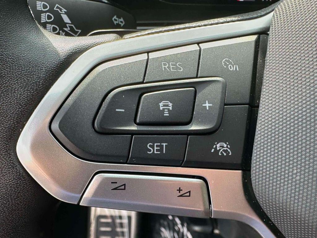 2024 Volkswagen Atlas 2.0T Peak Edition SE w/Technology