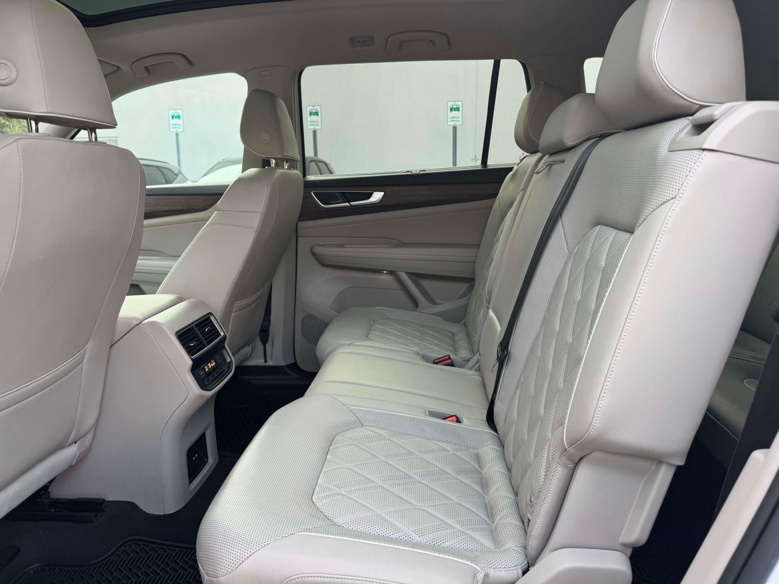 2024 Volkswagen Atlas 2.0T SEL Premium R-Line