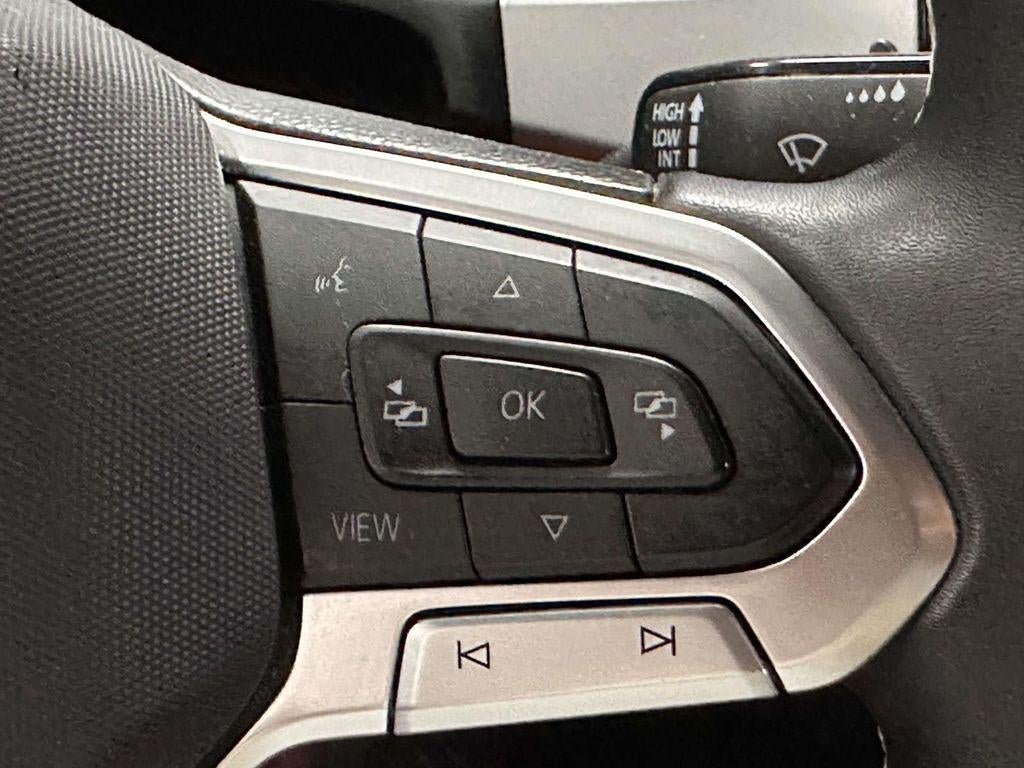 2023 Volkswagen Atlas Cross Sport 2.0T SE w/Technology