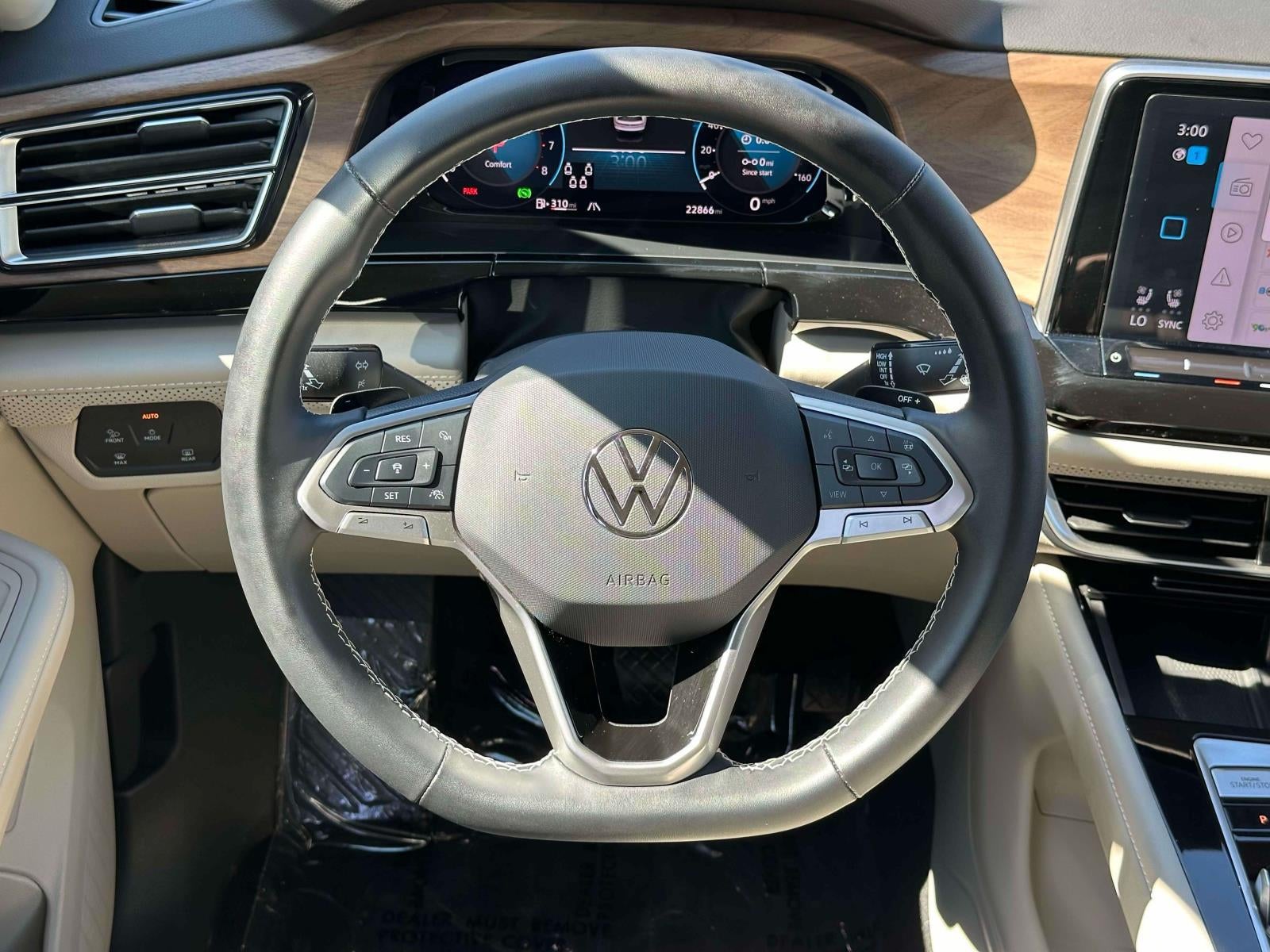 2024 Volkswagen Atlas 2.0T SE w/Technology