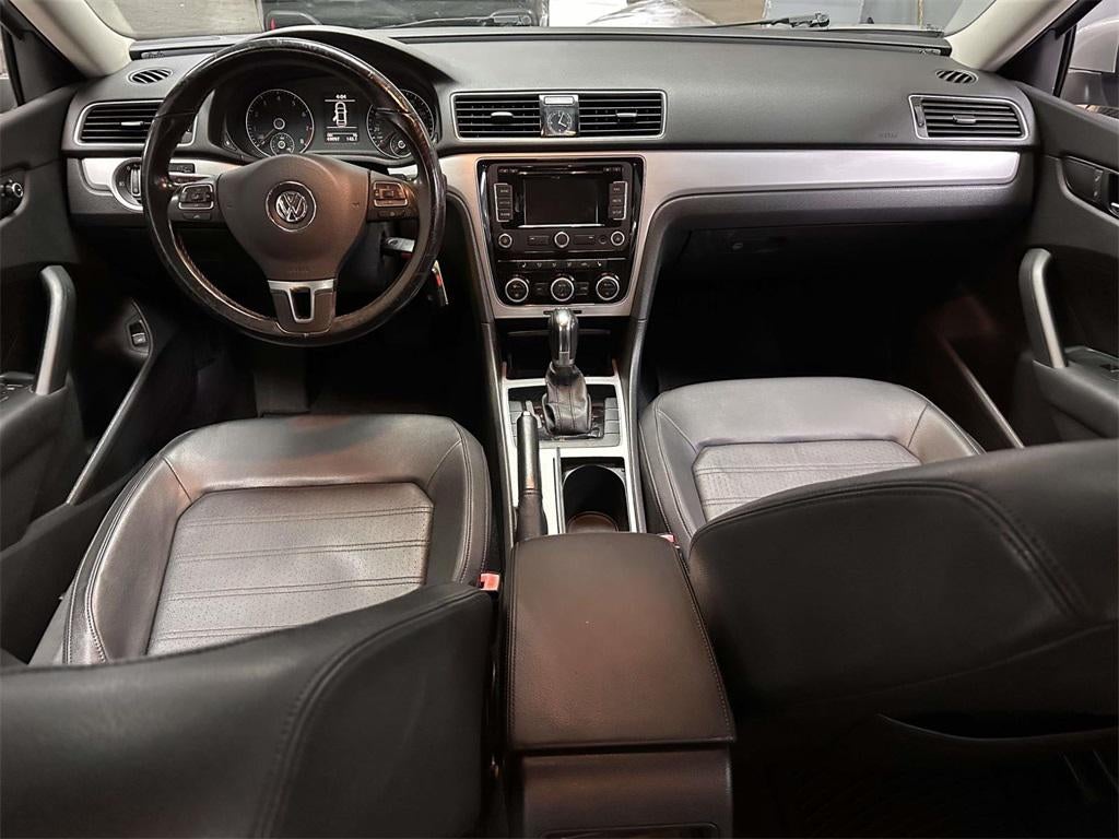 2012 Volkswagen Passat 3.6L V6 SE