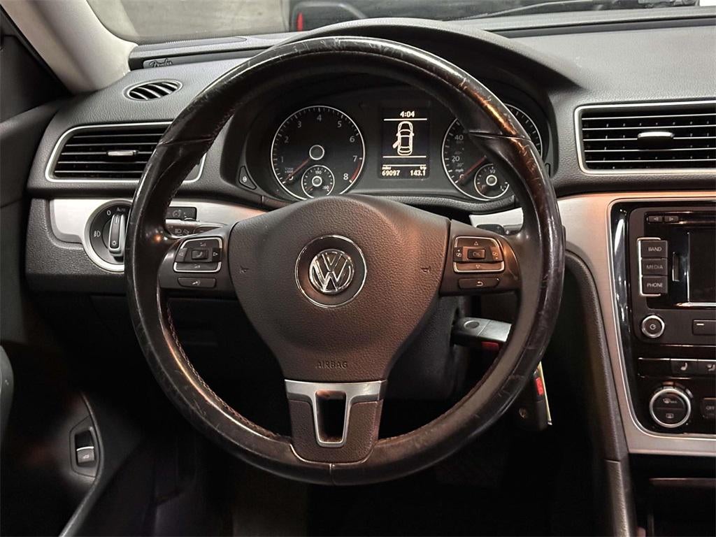2012 Volkswagen Passat 3.6L V6 SE