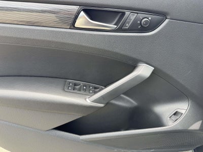 2021 Volkswagen Passat 2.0T R-Line