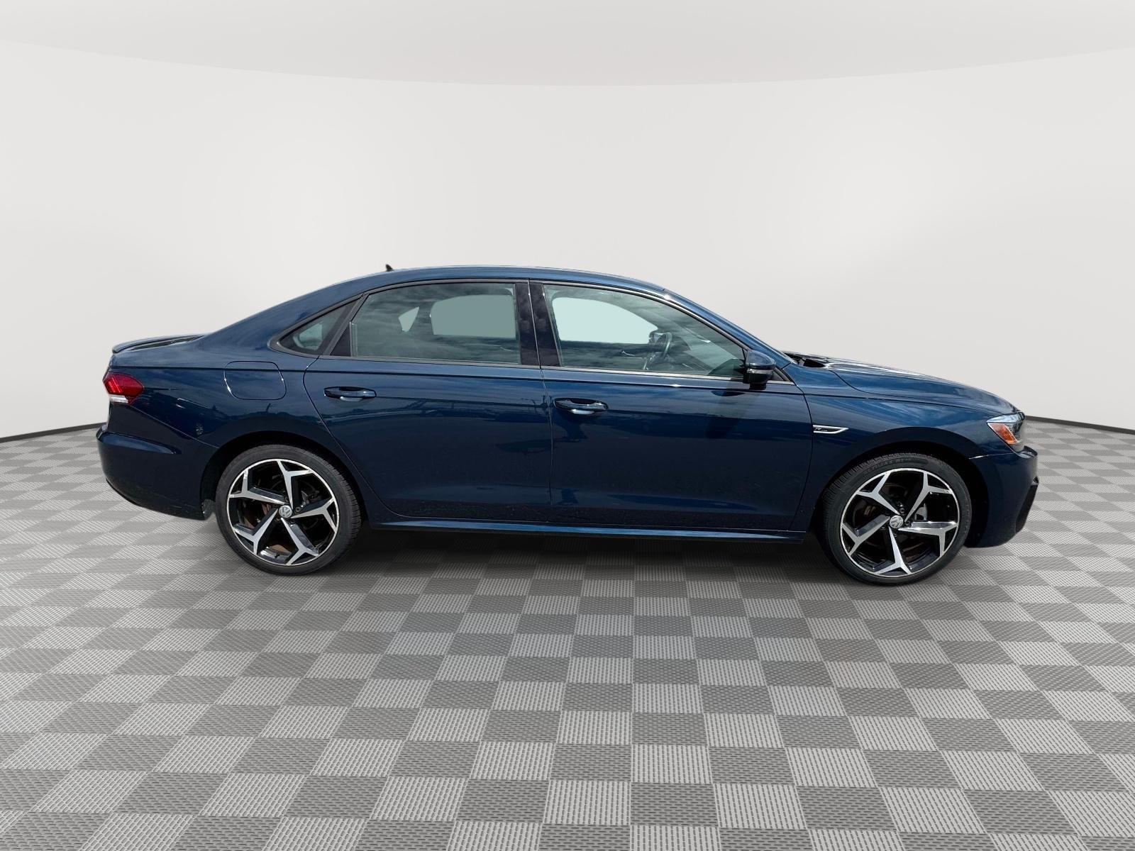 2021 Volkswagen Passat 2.0T R-Line