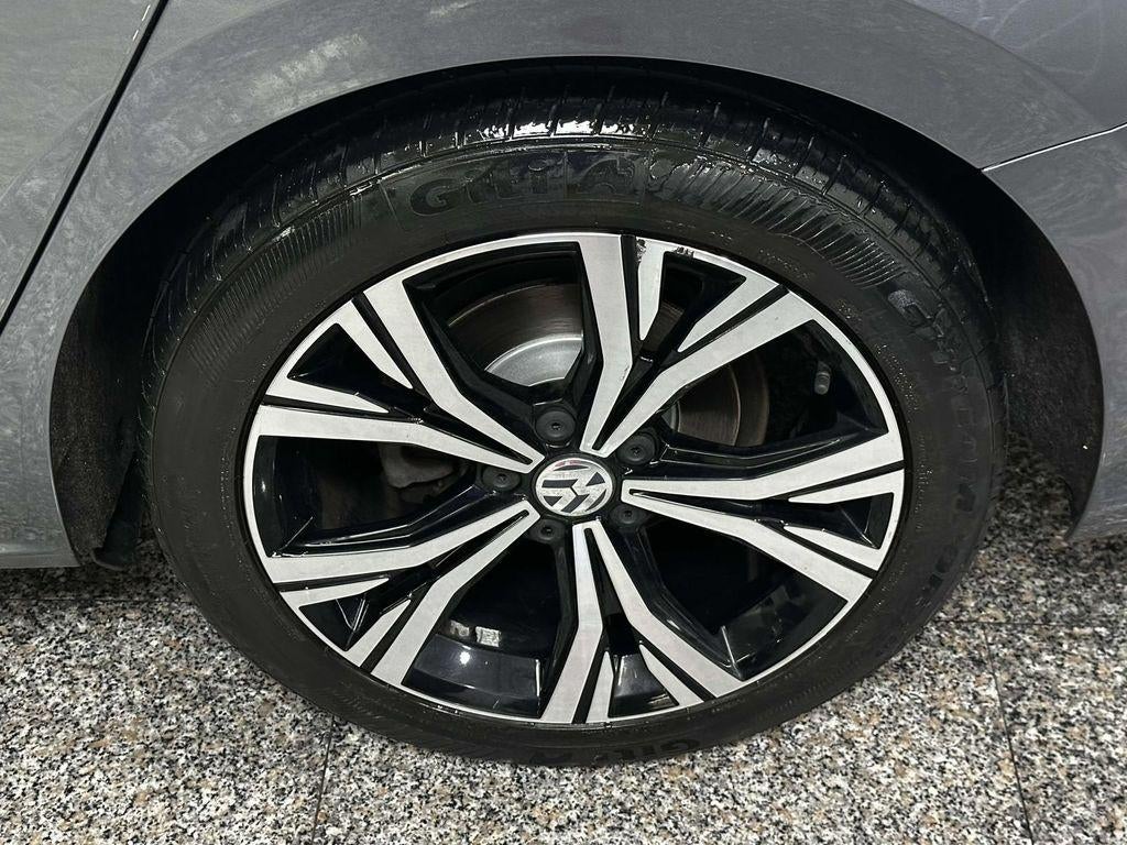 2022 Volkswagen Passat 2.0T SE