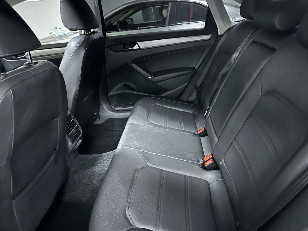 2022 Volkswagen Passat 2.0T SE