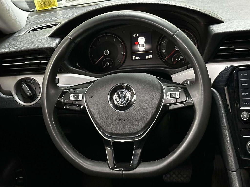 2022 Volkswagen Passat 2.0T SE