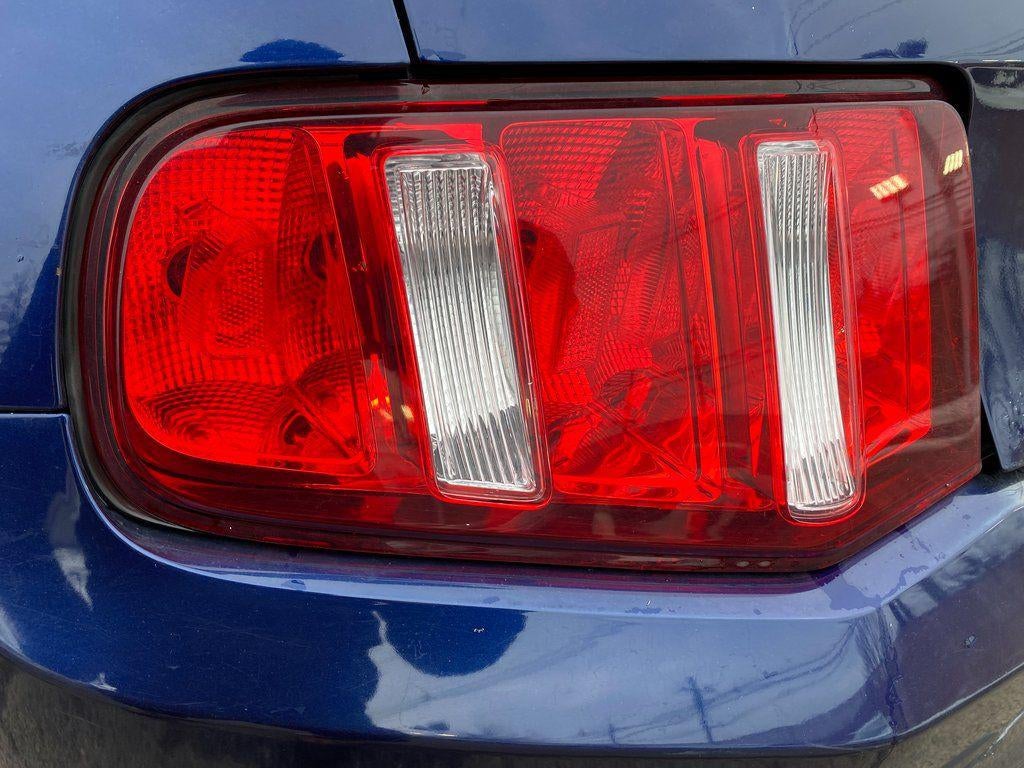 2012 Ford Mustang V6 Premium